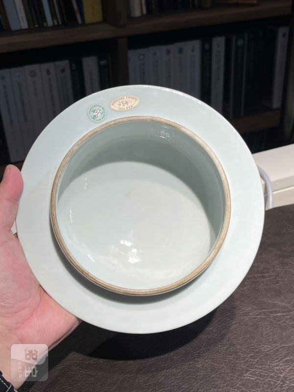 清道光 青花缠枝莲纹盖罐一对 - 图24